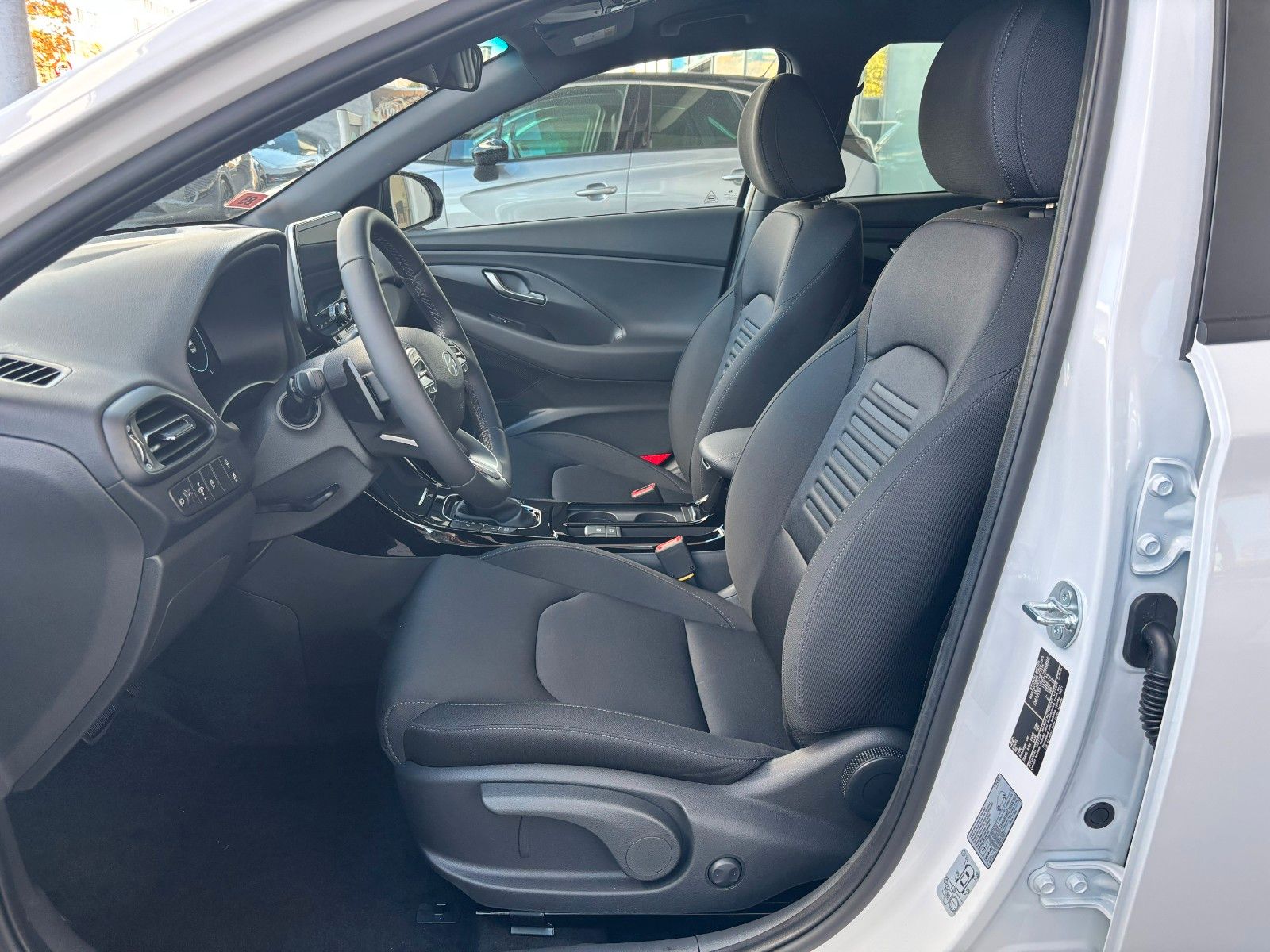 Fahrzeugabbildung Hyundai i30 Advantage Plus-Paket Toterwinkel/Navi!