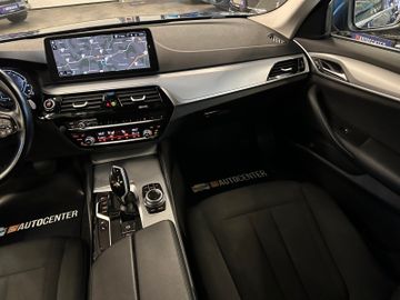BMW 530 e Touring xDrive *Virtual Cockpit*AHK*LED*BT