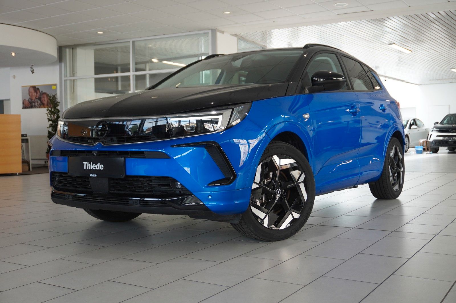 Fahrzeugabbildung Opel Grandland (X) 1.6T GSe 4HYBRID NAVI/LED/KAMERA