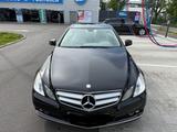 Mercedes-Benz E 220 CDI Coupé BlueEFFICIENCY, Panorama-Dach  - Mercedes-Benz E 220: Coupé, Cdi