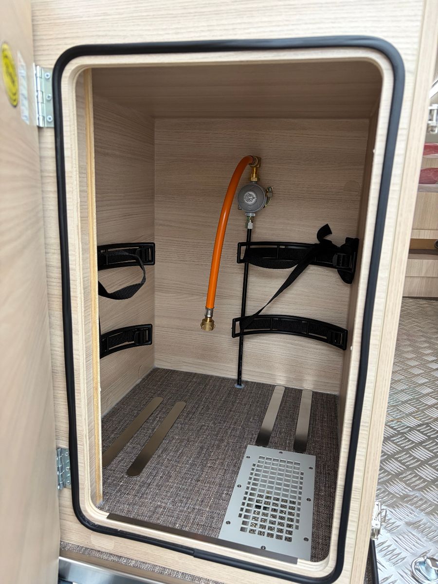 Fahrzeugabbildung Eura Mobil Van V635 HB