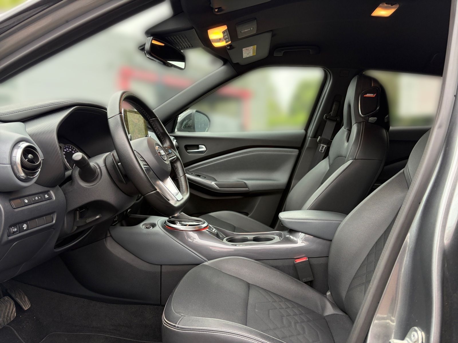 Fahrzeugabbildung Nissan Juke 1.0 DIG-T Tekna*AT*Navi*360°Kamera*SHZ*