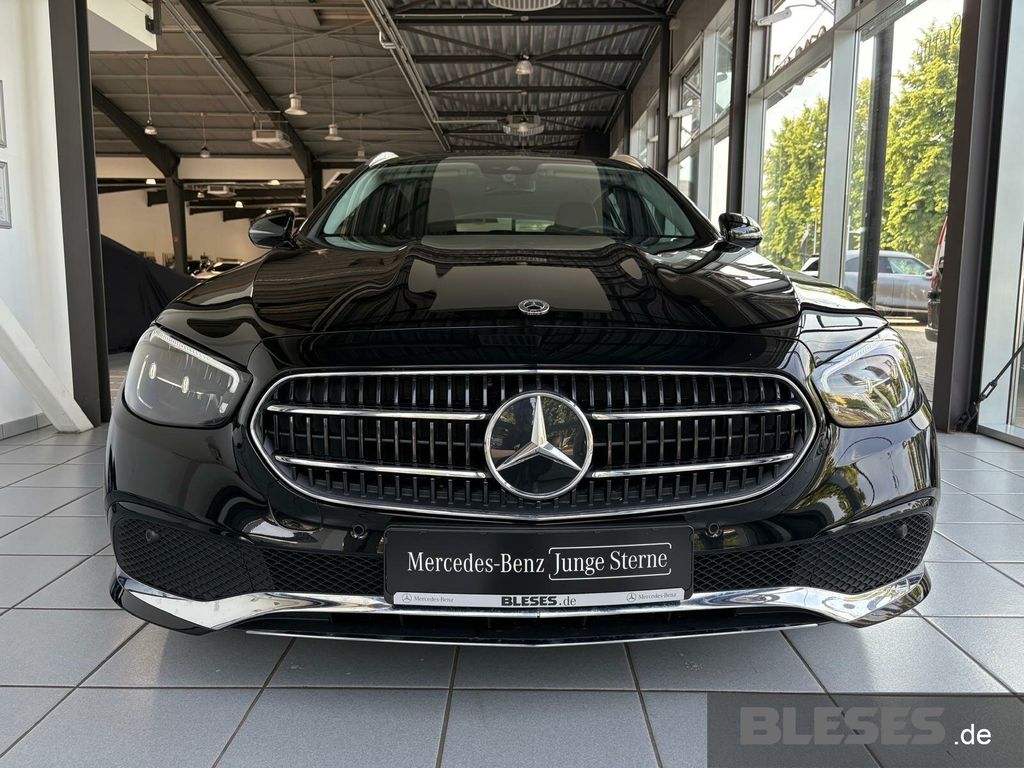 MERCEDES-BENZ E 220 – Bild 2