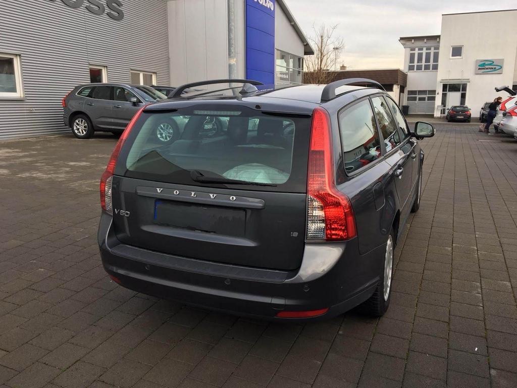 Volvo V50