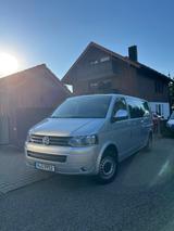 Volkswagen T5 Caravelle 2.0TDI 140PS DSG 9-Sitzer Navi Klim - Volkswagen T5 Caravelle mit Diesel-Antrieb: Kleinbus, 1.9