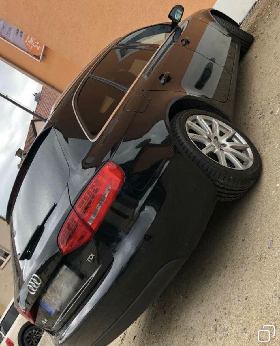 Audi A4 2011 — двигун