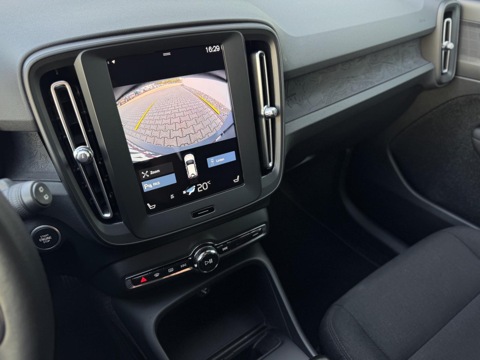 Volvo XC40 1.5 T2 Momentum Core*NAVI|LED|CAM|SHZ|1.HD*