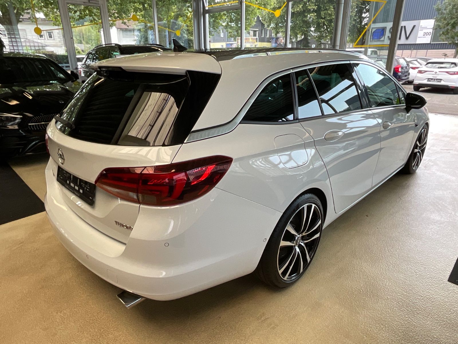 Fahrzeugabbildung Opel Astra K Sports Tourer Ultimate*OPC Line