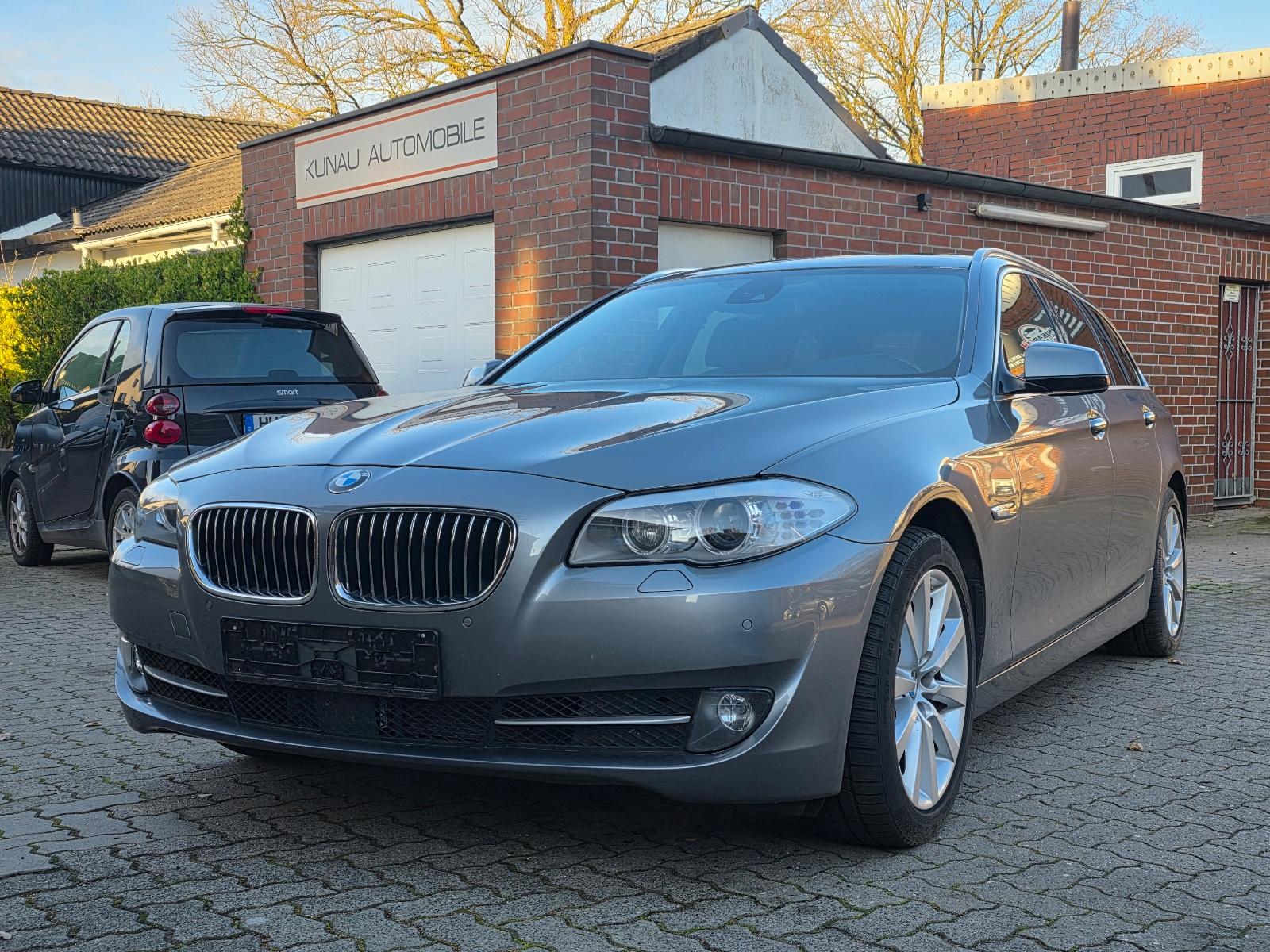 BMW 530 d Touring PANO/EURO 6/HIFI/LEDER/SOFTCLOSE