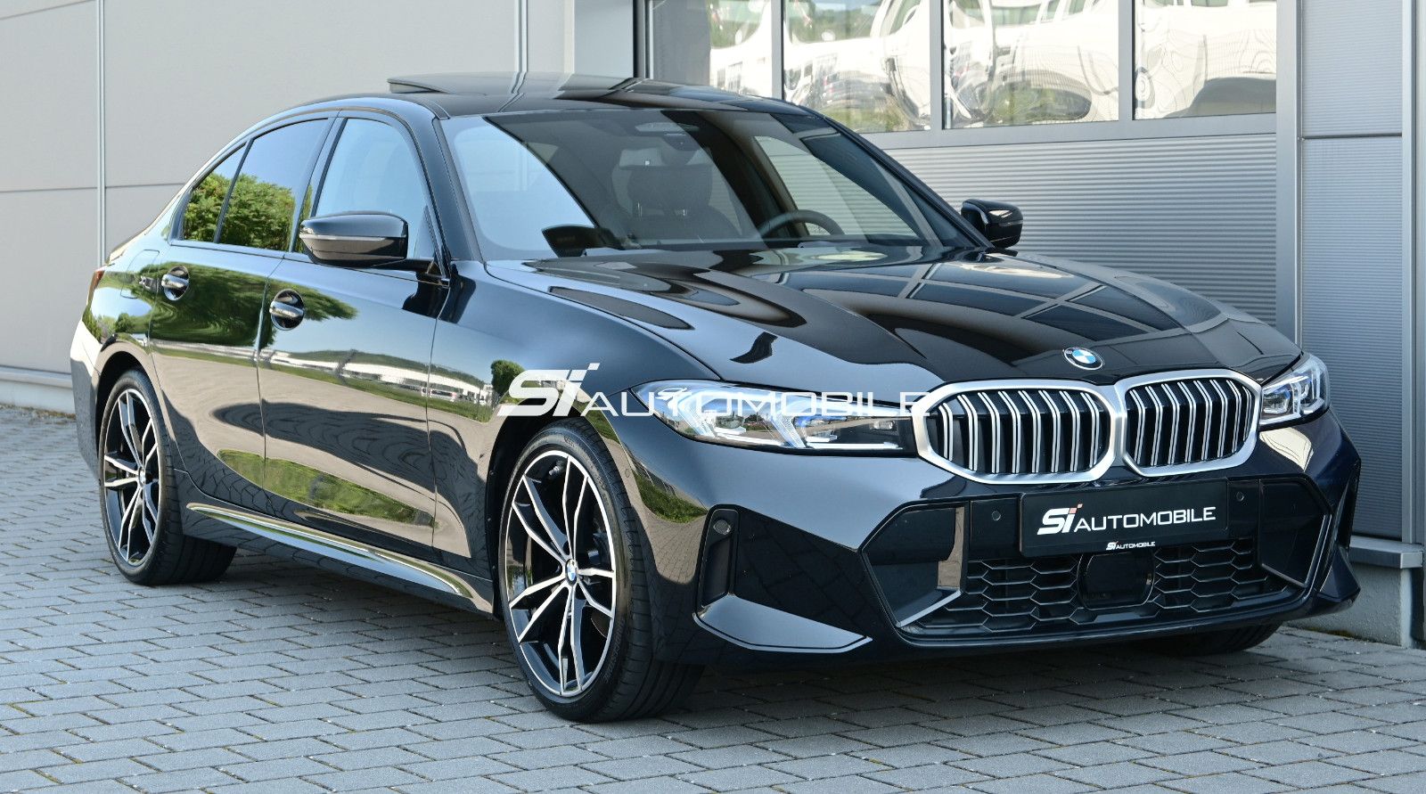 Fahrzeugabbildung BMW 320i xDr. M SPORT °UVP 76.229€°GLASDACH°STANDHZG