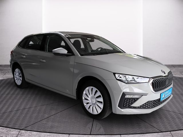 Fahrzeugabbildung SKODA Scala 1,0 TSI Essence Winter Paket LED