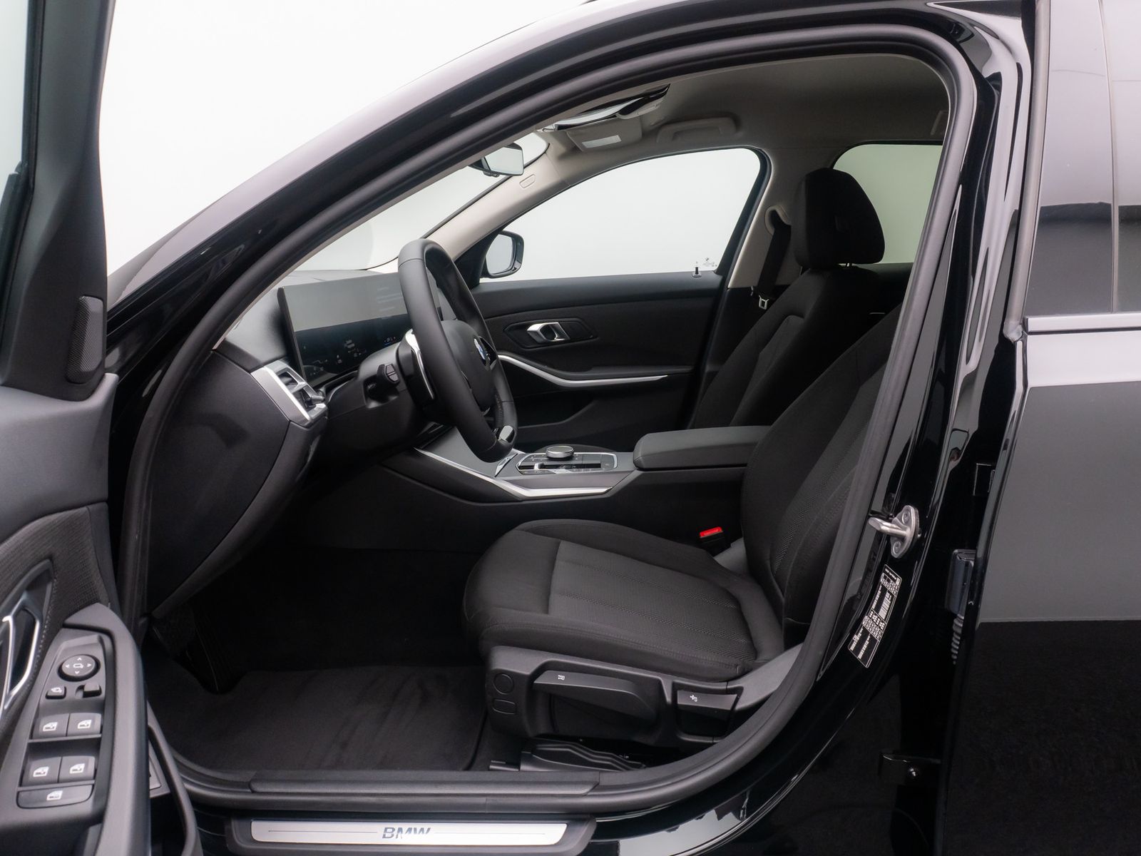 Fahrzeugabbildung BMW 318i DAB Alarm Kamera HiFi Widscreen Sport