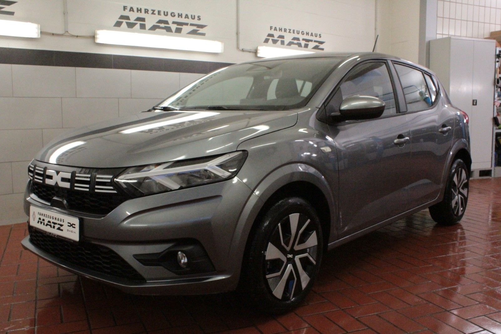 Fahrzeugabbildung Dacia Sandero TCe 90 auto Expression #15622