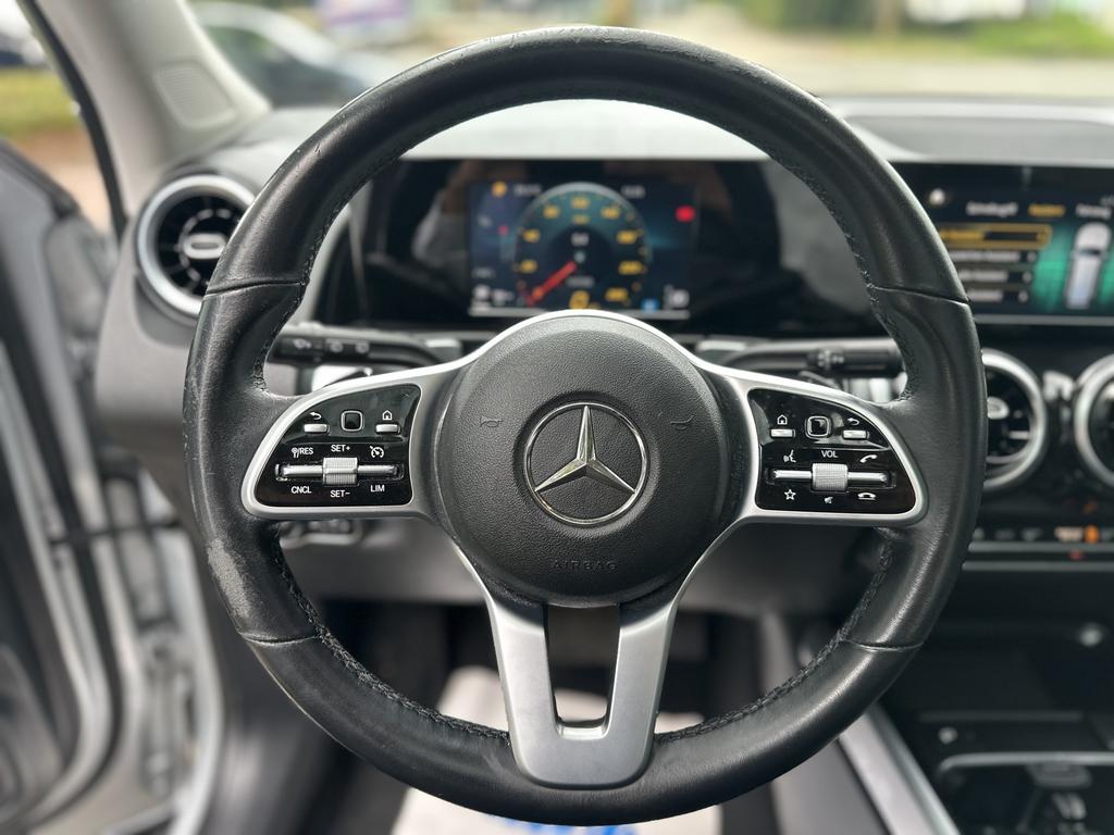 Mercedes-Benz GLB 180