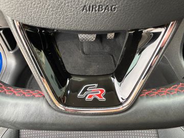 Fahrzeugabbildung SEAT Leon FR 1.5 TSI DSG Beats Kam Virtual Navi LED