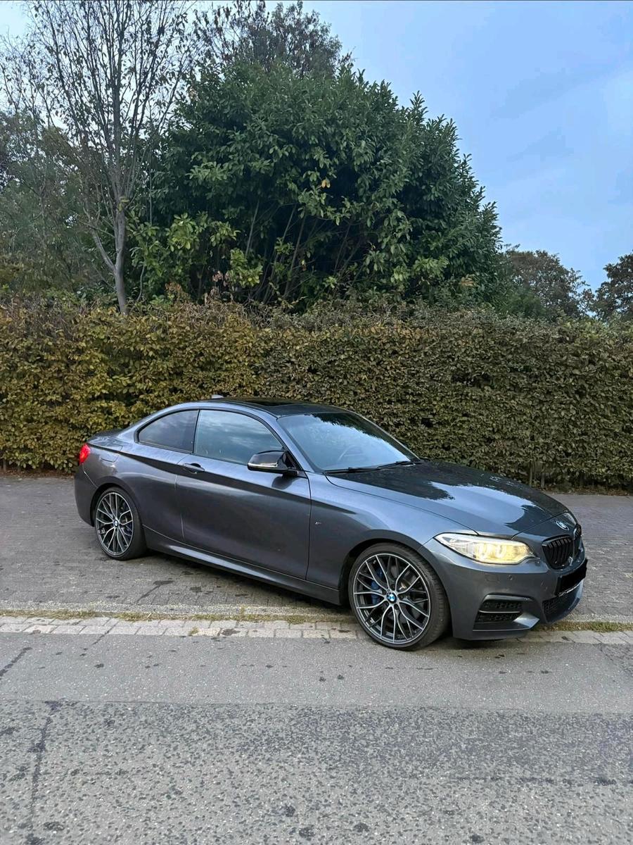 BMW M235