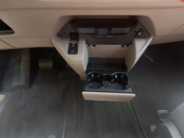 T7 Multivan Life 2.0 TSI DSG Navigation, LED, Te
