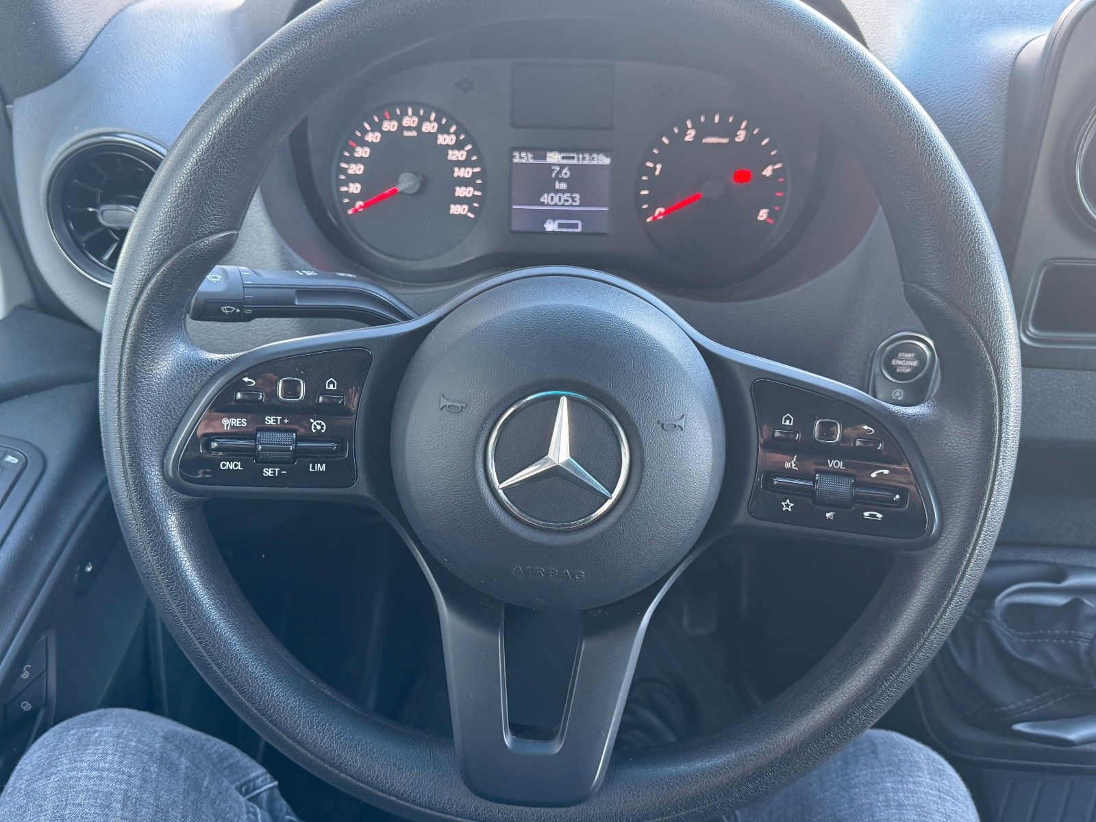 Fahrzeugabbildung Mercedes-Benz Sprinter 519 CDI DoKa/Mixto Stdheiz AHK3,5to