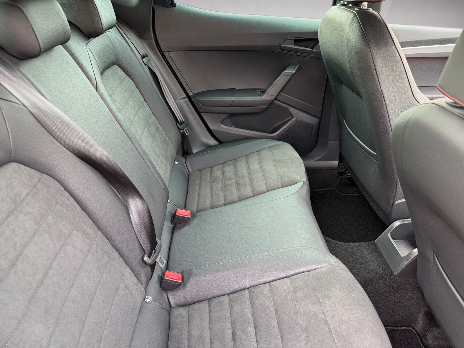 Fahrzeugabbildung SEAT Ibiza FR-Line 1.0 TSI