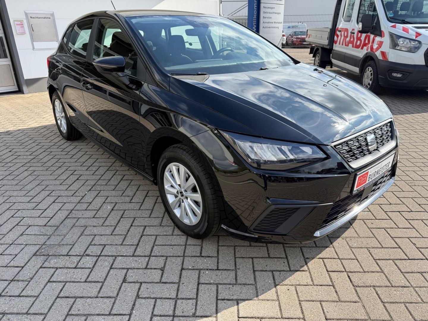 Fahrzeugabbildung SEAT Ibiza Style DigiCockpit LED CarPlay Klima Front
