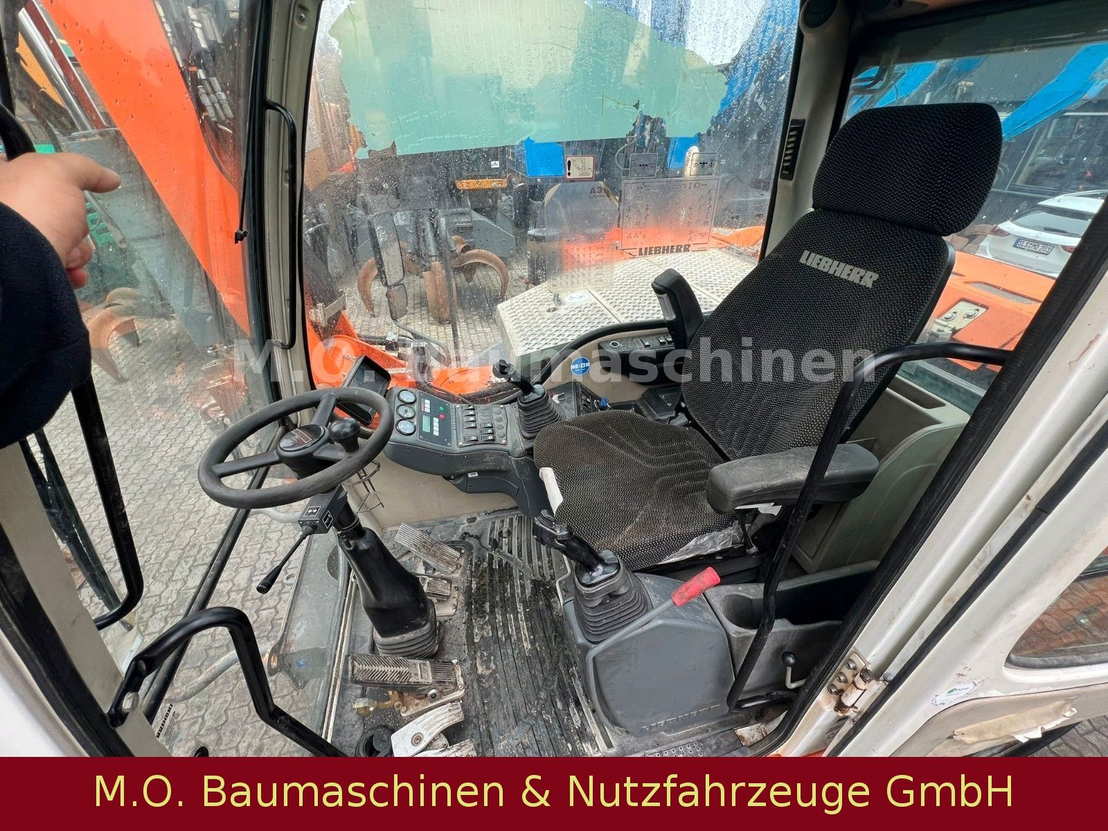 Fahrzeugabbildung Liebherr A 311 Litronic / Hammerleitung / SW / VSA / ZSA
