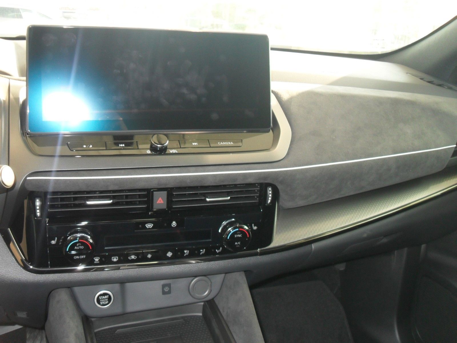 Fahrzeugabbildung Nissan Qashqai N-Design | HeadUp | Panora. | 360°