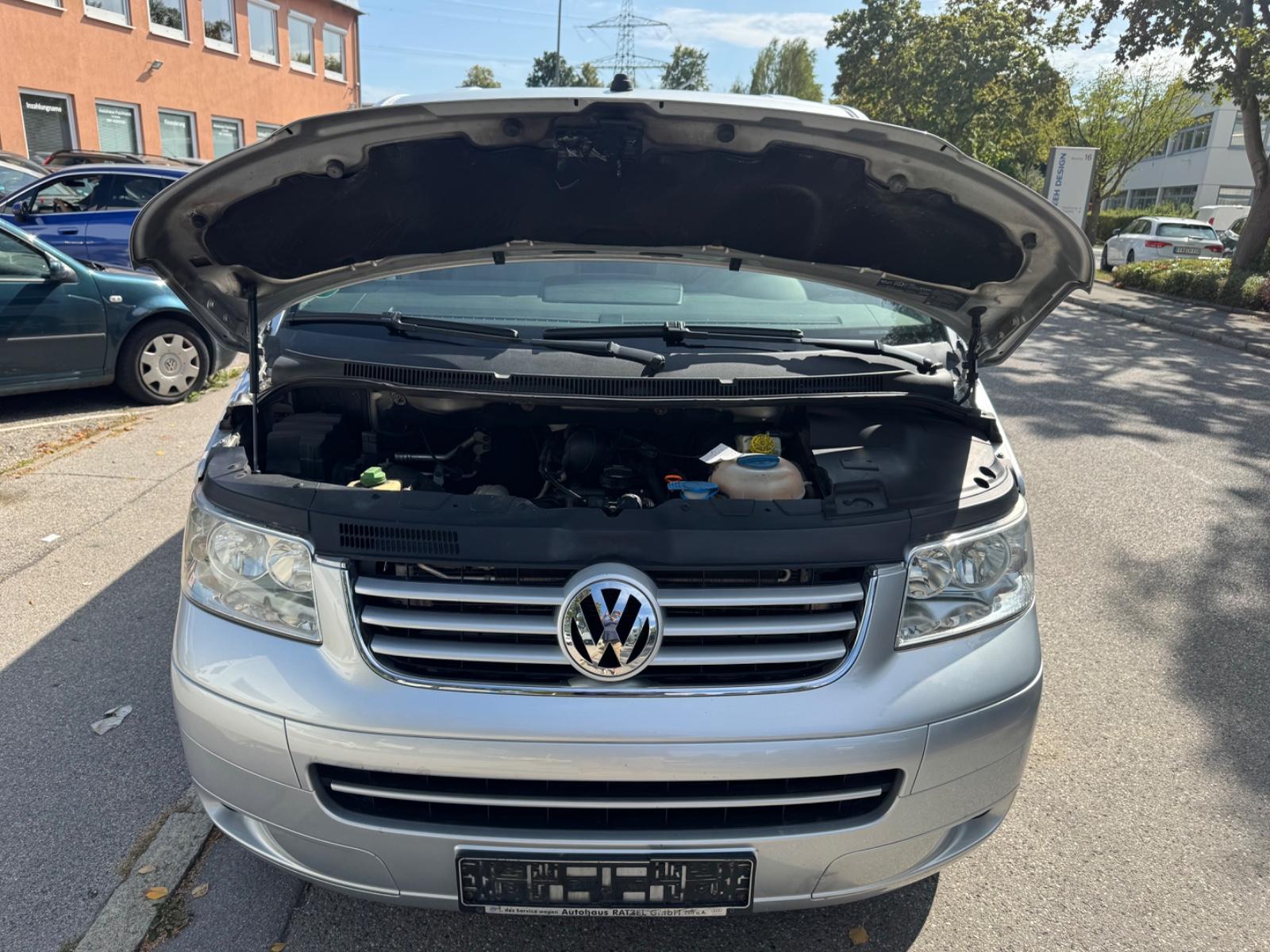 Volkswagen T5 Multivan Comfortline 2.5 TDI 5 cyl. 174 ch BVA / 1ère main / Chauffage auxiliaire / GPS / Attelage