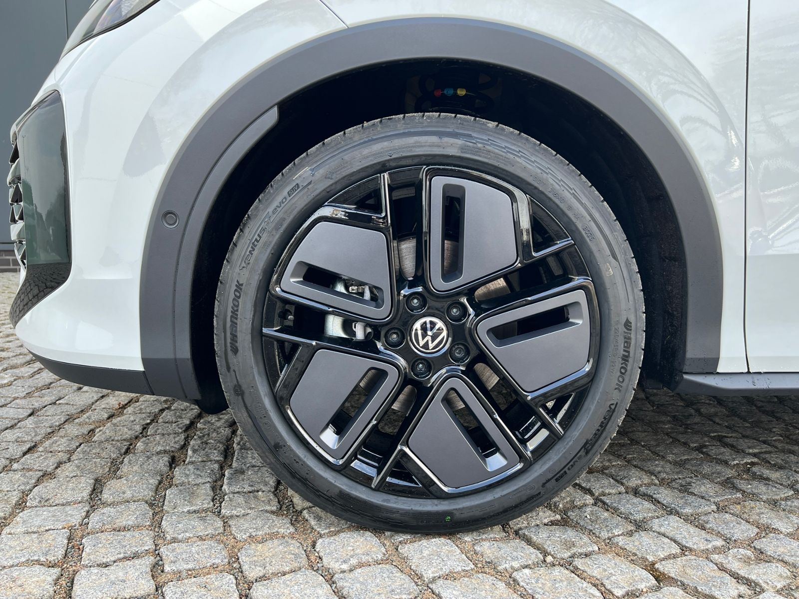 Fahrzeugabbildung Volkswagen T-Roc R-Line 1.5 eTSI DSG *Neues Modell, AHK, Bl