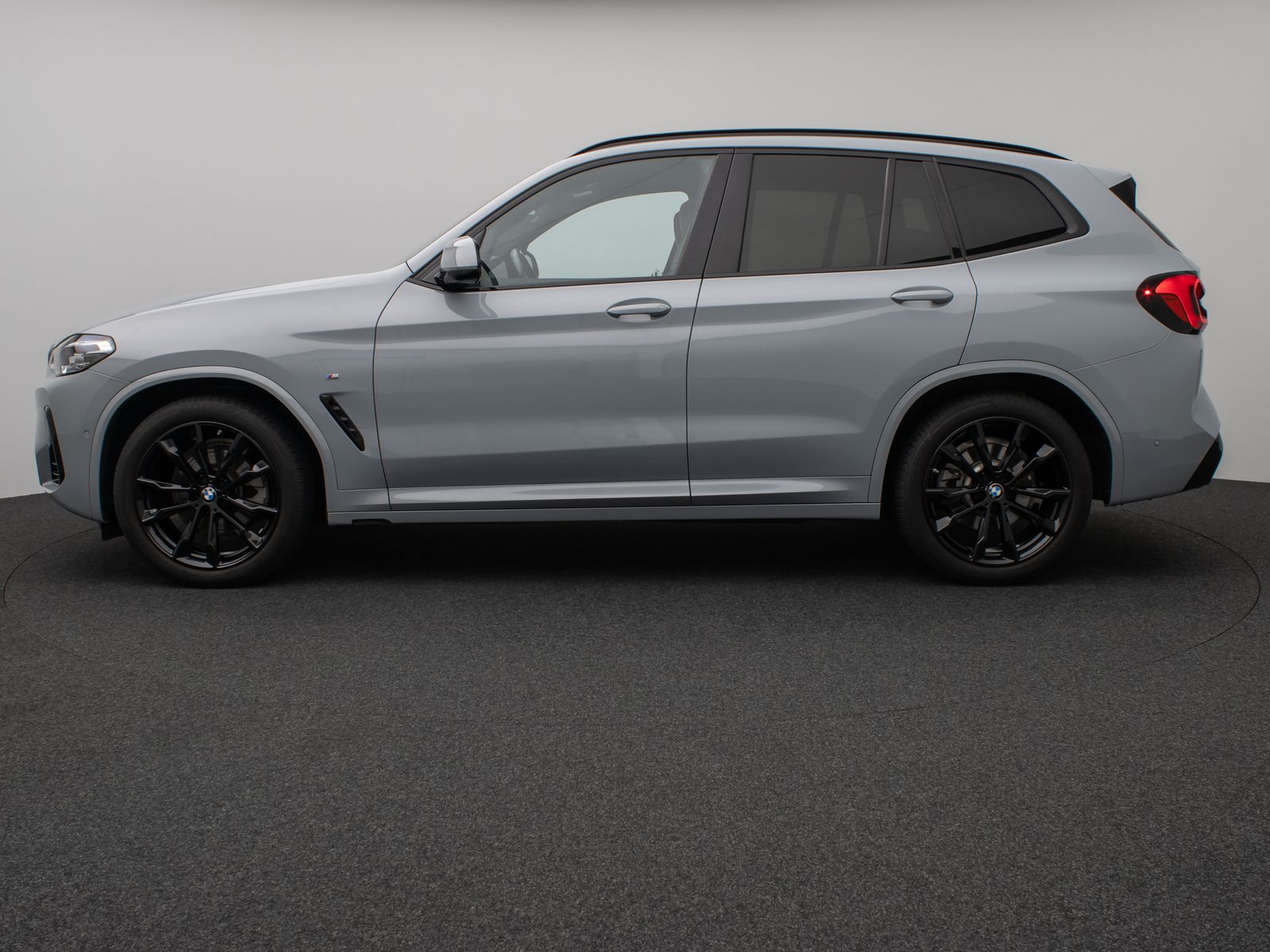 Fahrzeugabbildung BMW X3 xD20i M Sport HiFi Kamera DAB Panorama 20Zoll