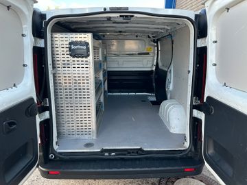 Opel Vivaro - 1