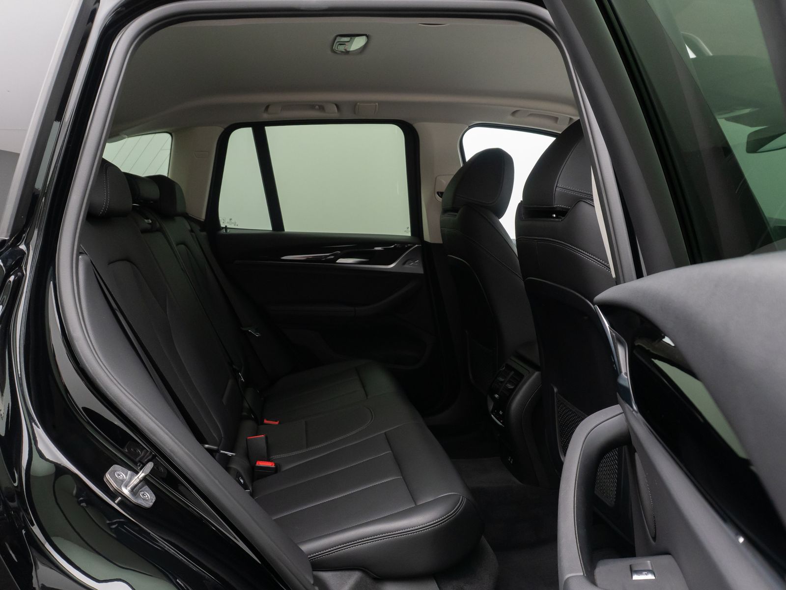 Fahrzeugabbildung BMW X3 xD20d Komfort Kamera HUD DAB Sport HiFi AHK