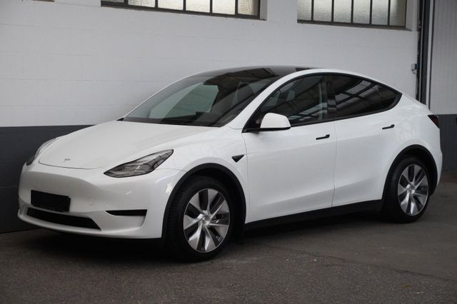 Tesla Model Y Standard Range RWD *AHK*MWst. ausweisbar