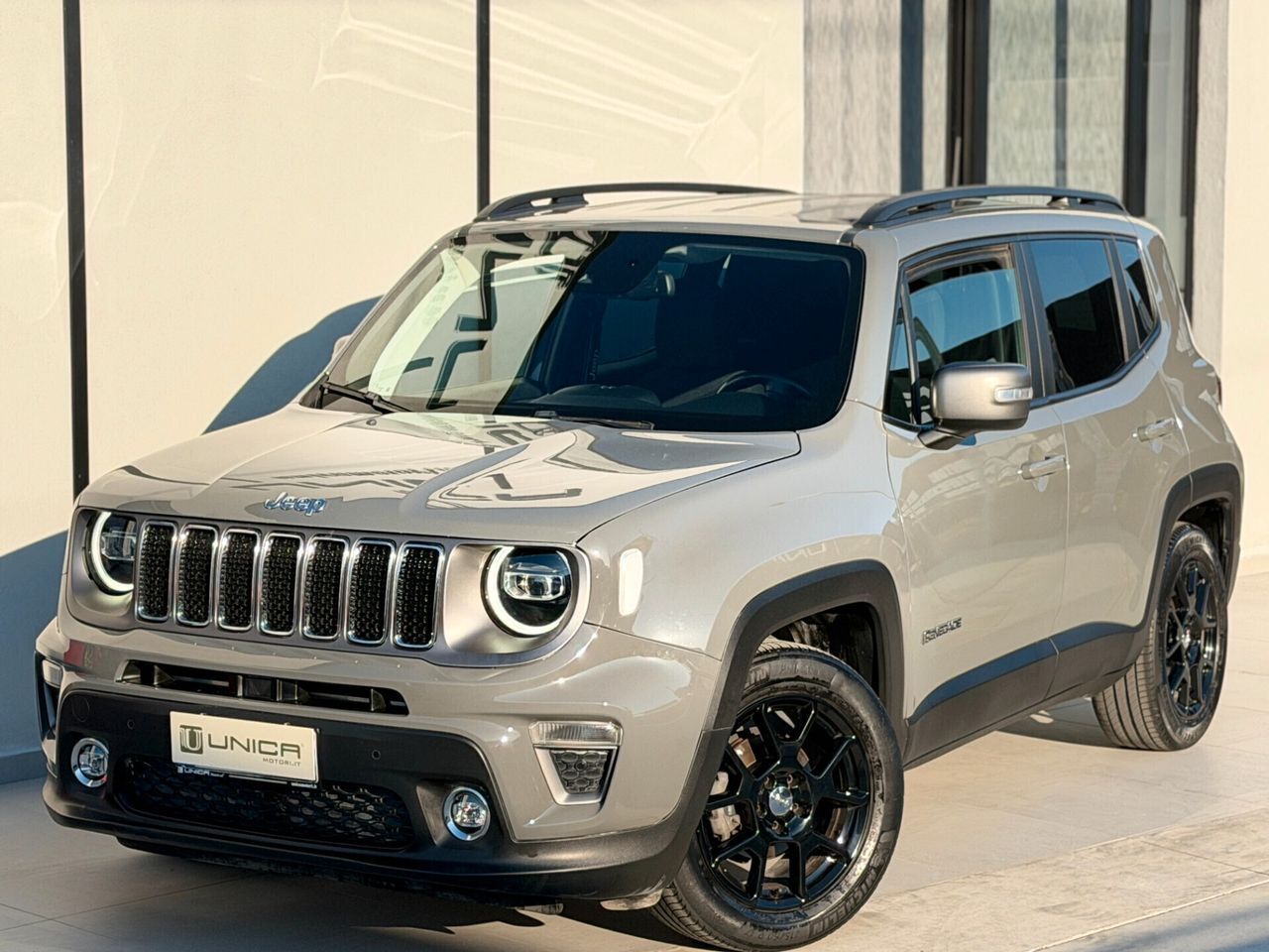 Jeep Renegade 1.6 Mjt 130 CV Longitude imagem 2
