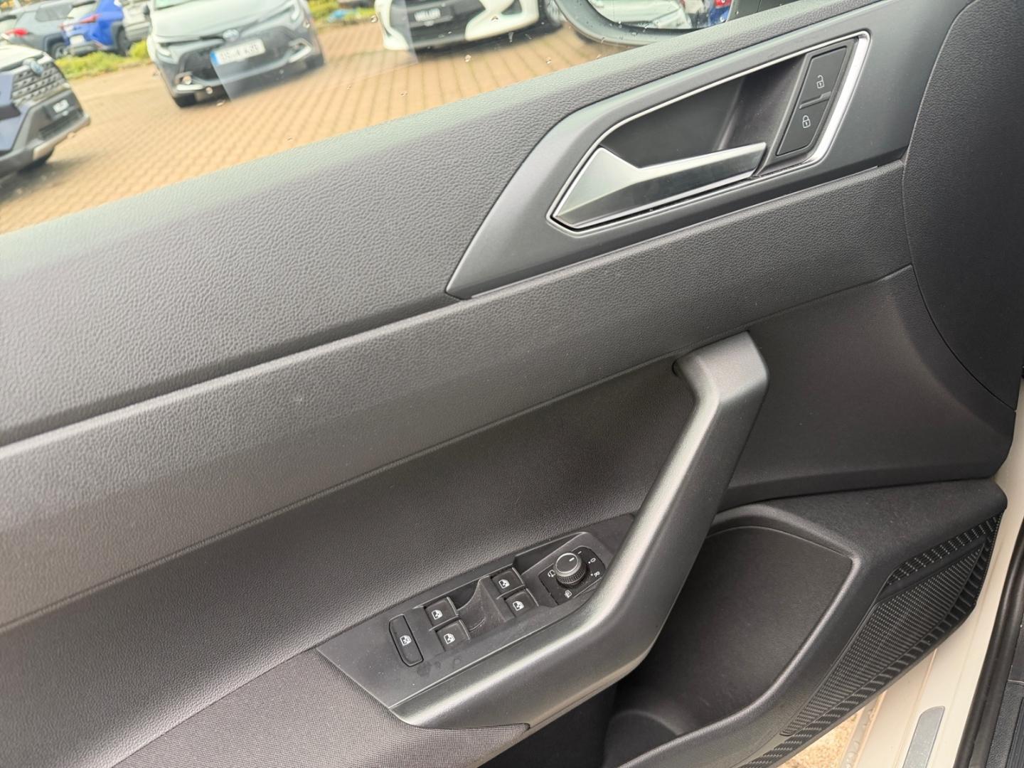 Volkswagen Taigo 1.0 TSI DSG R-Line *Black Style*Navi*RCam*