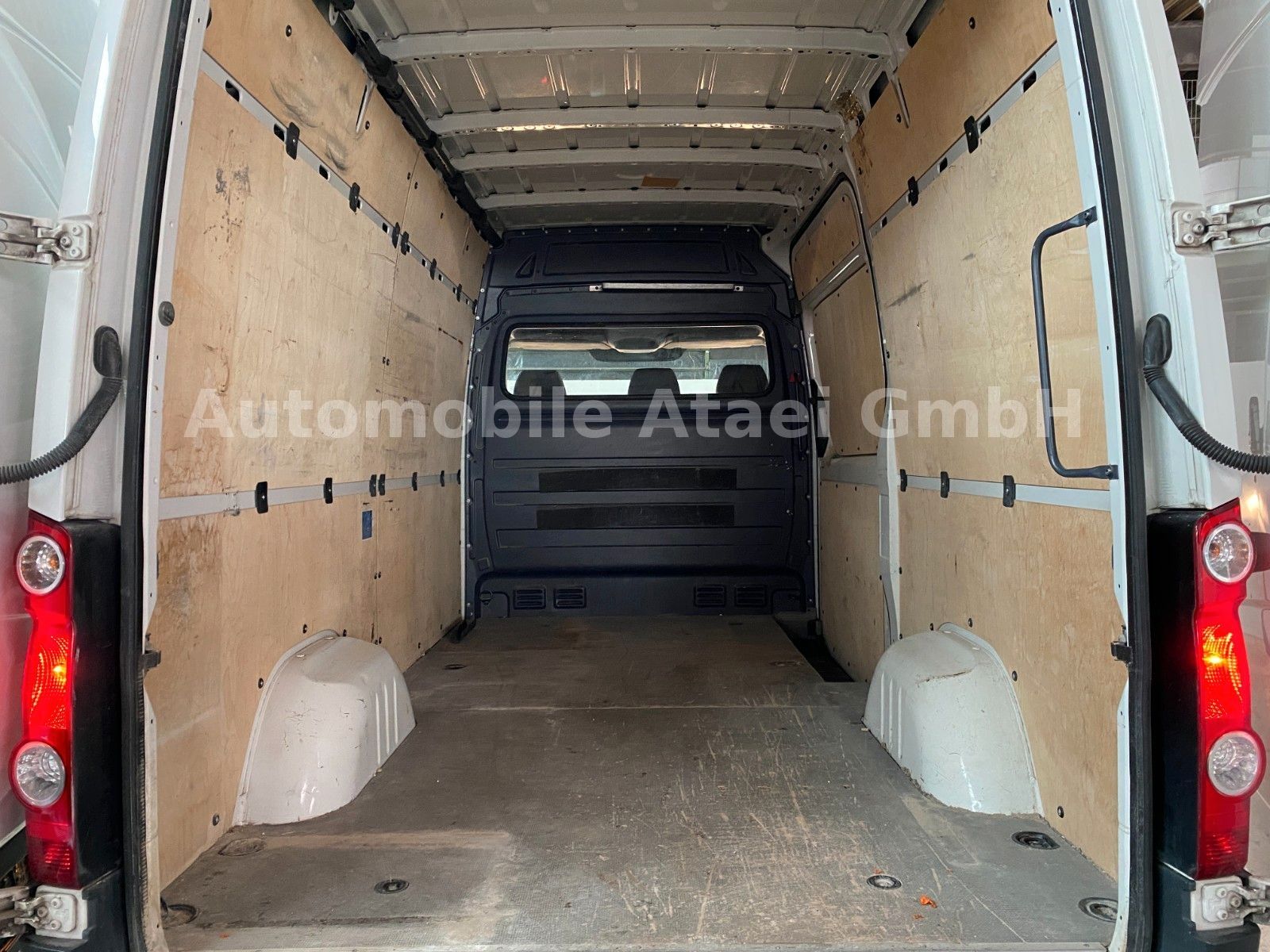 Fahrzeugabbildung Volkswagen Crafter 35 L2H2 AHK 3,5 t+KLIMA (1510)