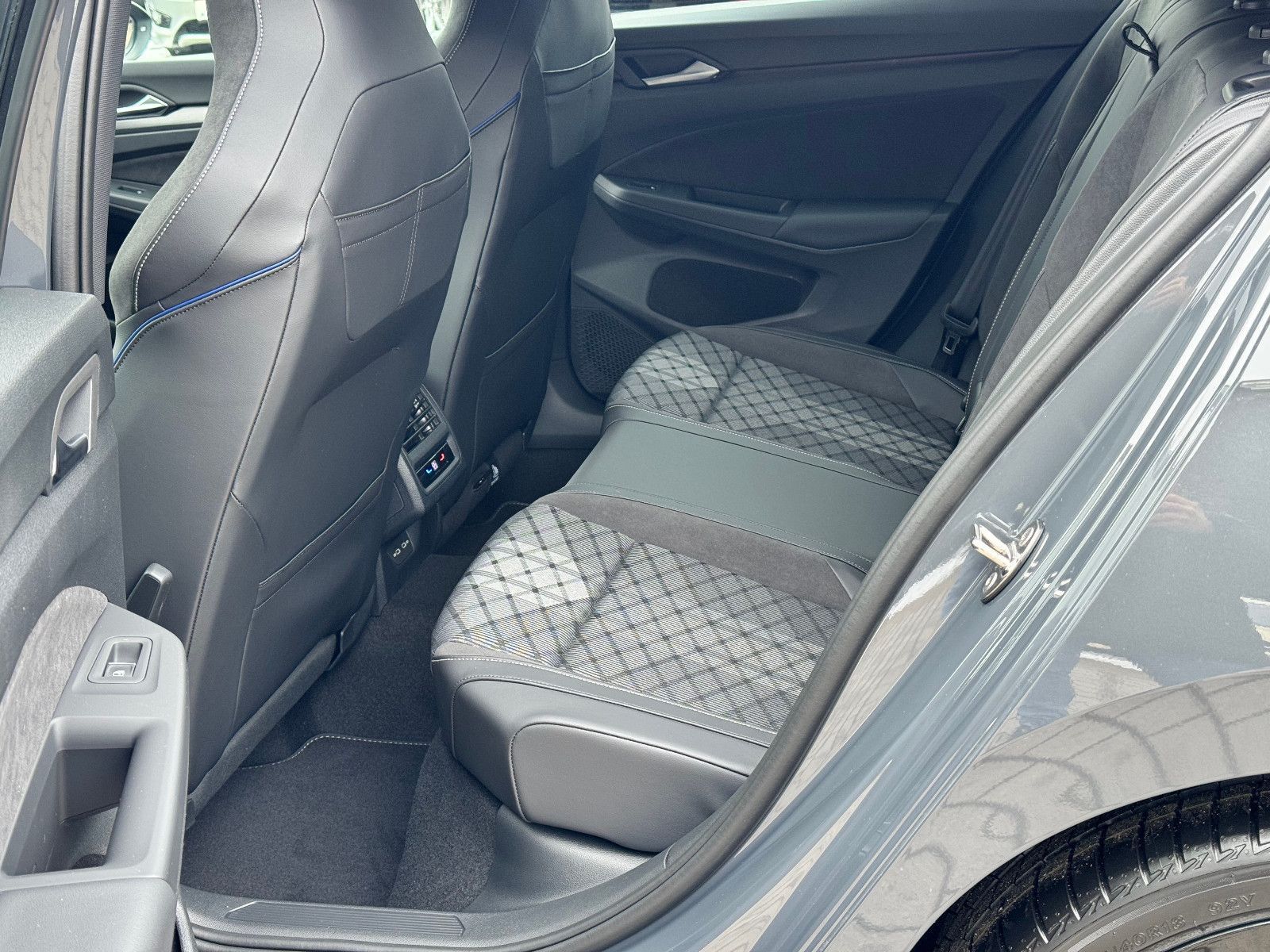 VW Golf, 2025, Benzin, 150 PS