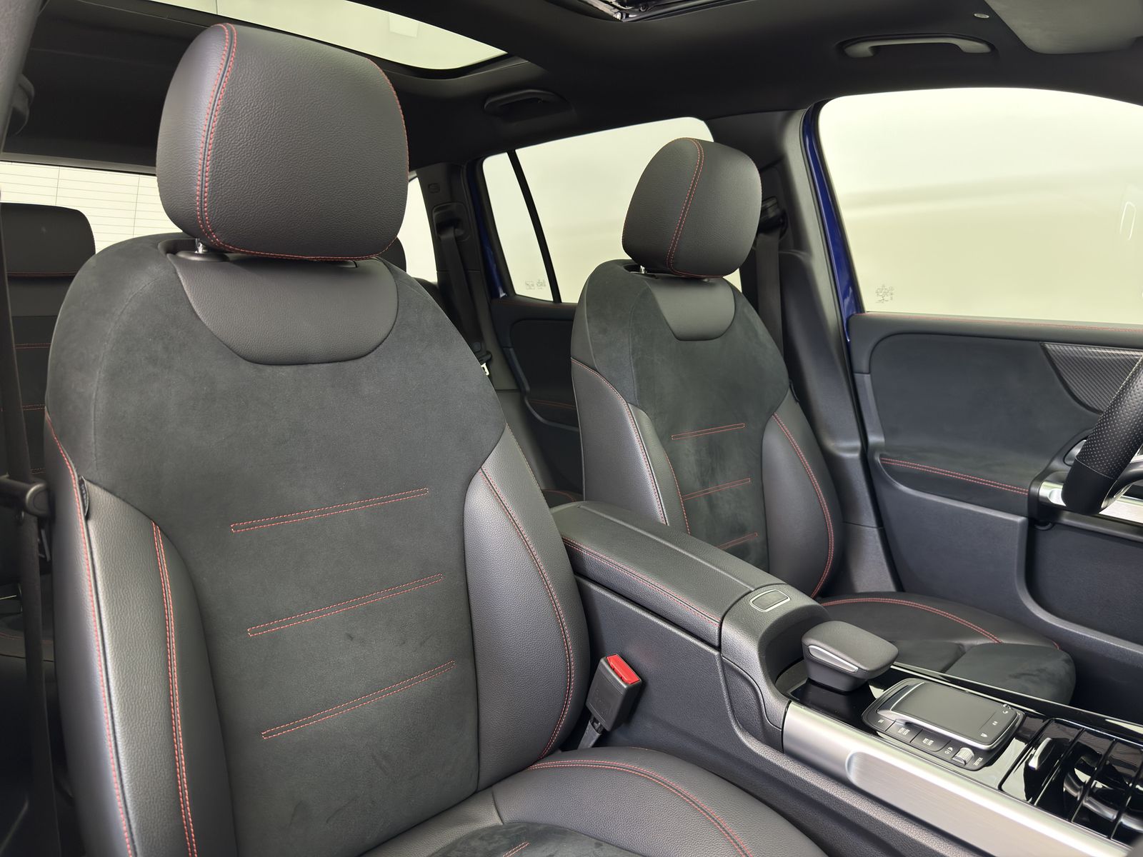 Mercedes-Benz GLB 220 d 4Matic 2.Hand AMG Line Pano AHK LED foto 15
