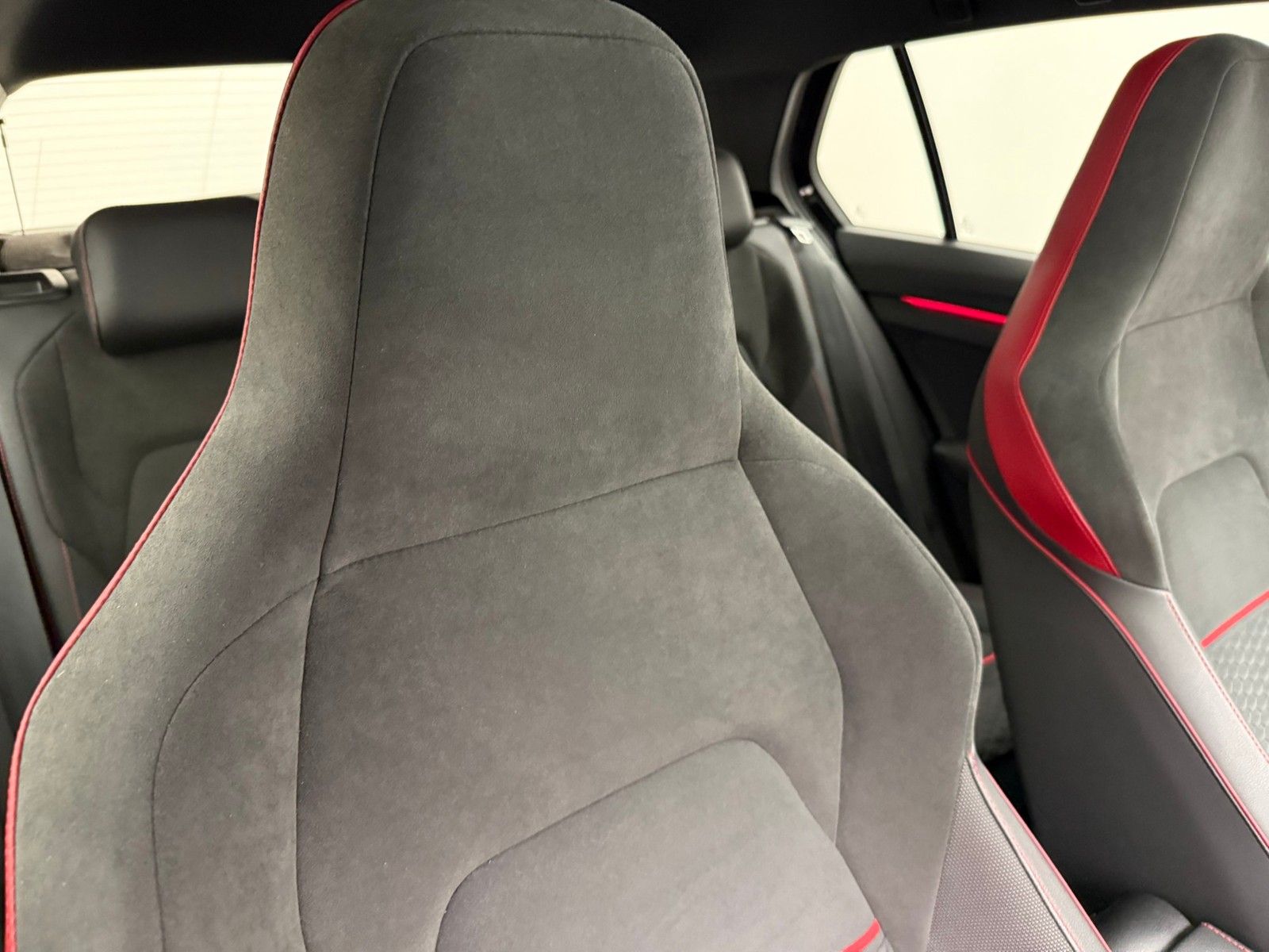 Volkswagen Golf GTI Clubsport TSI DSG BusinessKomfortPano19 foto 4