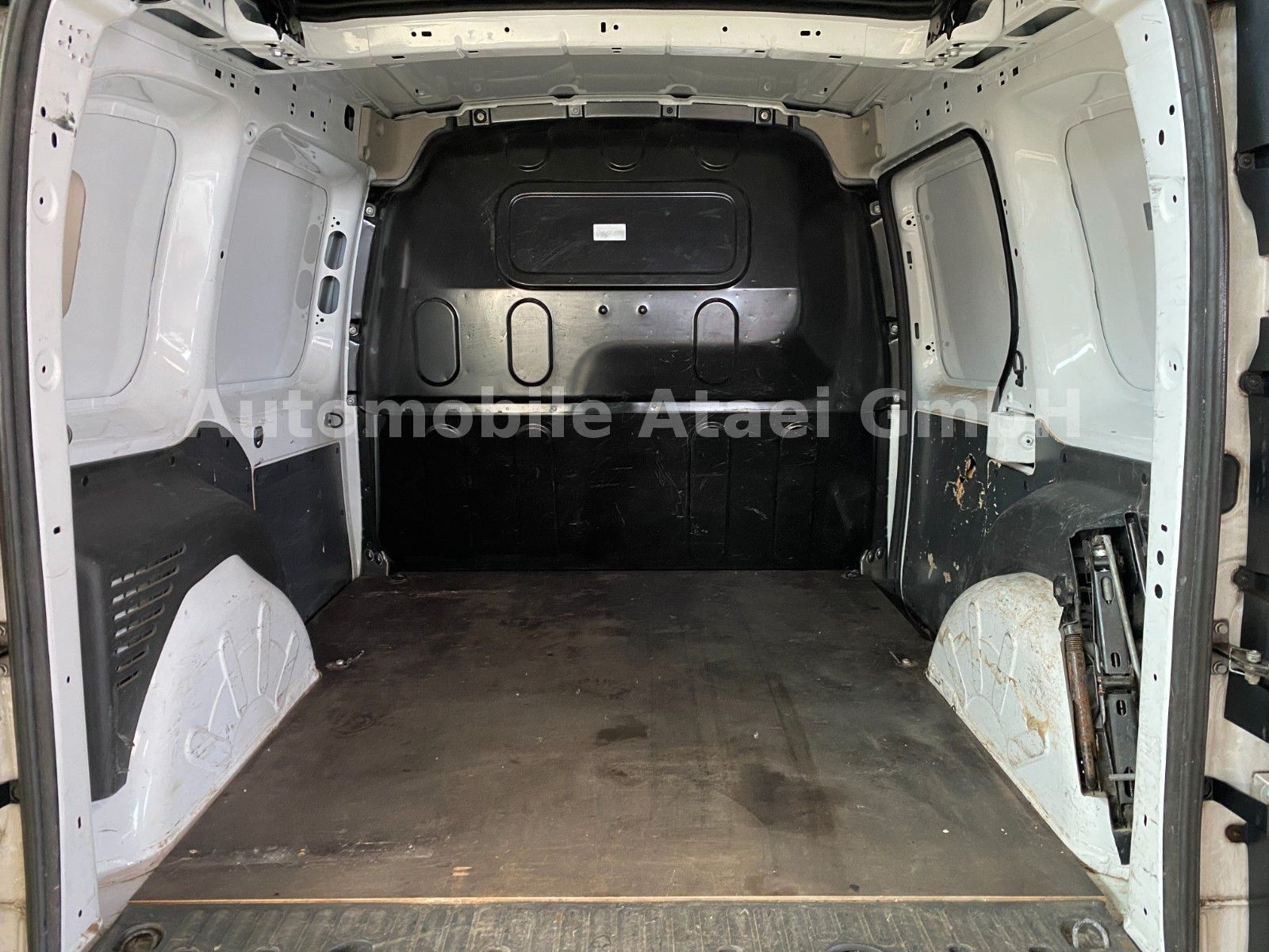 Fahrzeugabbildung Mercedes-Benz Citan Kasten 111 CDI lang 3-SITZE+KLIMA (7971)