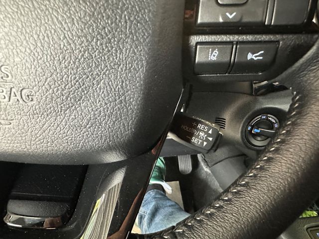Toyota Hilux Double Cab Invincible 4×4 *SOFORT*