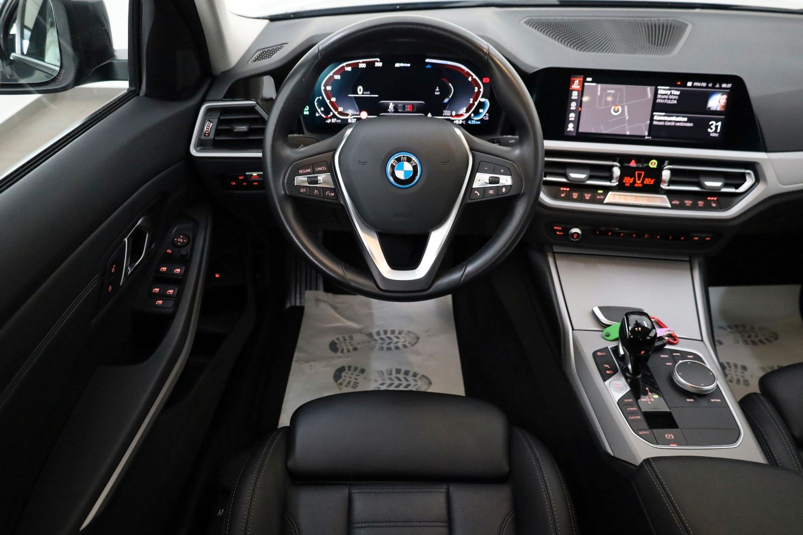 Fahrzeugabbildung BMW 320 e Advantage,Lim. Leder,Navi,LED,SH,Kamera