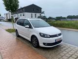 Volkswagen Touran Highline/Leder/Panorama/Xenon/Navi/SH - Volkswagen Touran mit Diesel-Antrieb: Leder, Schiebedach, Kleinbus