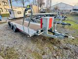 Brian James A4 2600KG mit Reifenregal und Box
