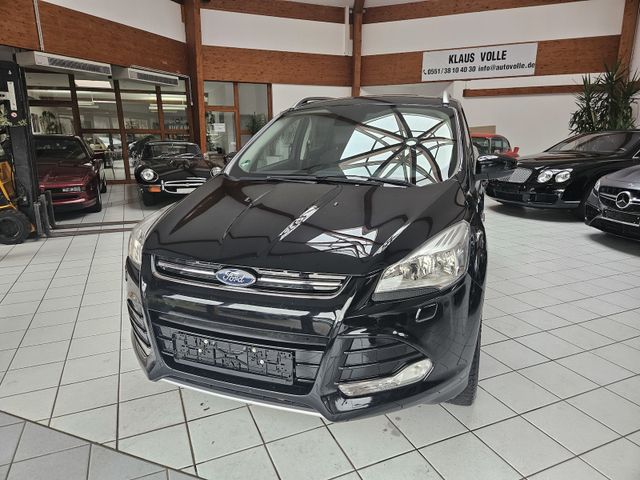 Ford Kuga 1.5 EcoBoost 4x4 Titanium AHK Navi SHZ PDC