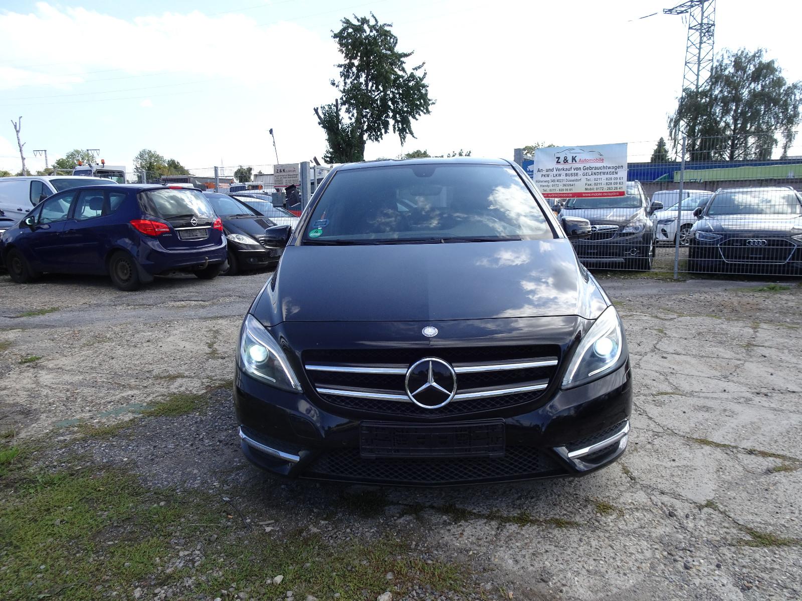 Mercedes-Benz B 180 B 180 i Navi 1 Hand Xenon