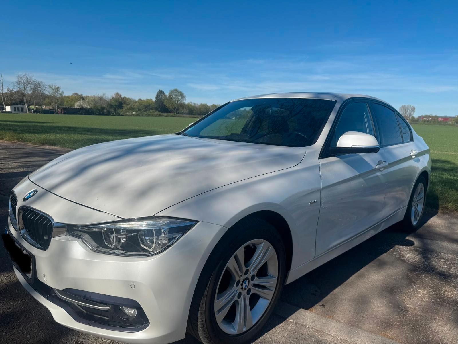 BMW 320d Sport Line M Paket Innenausstattung HeadUp