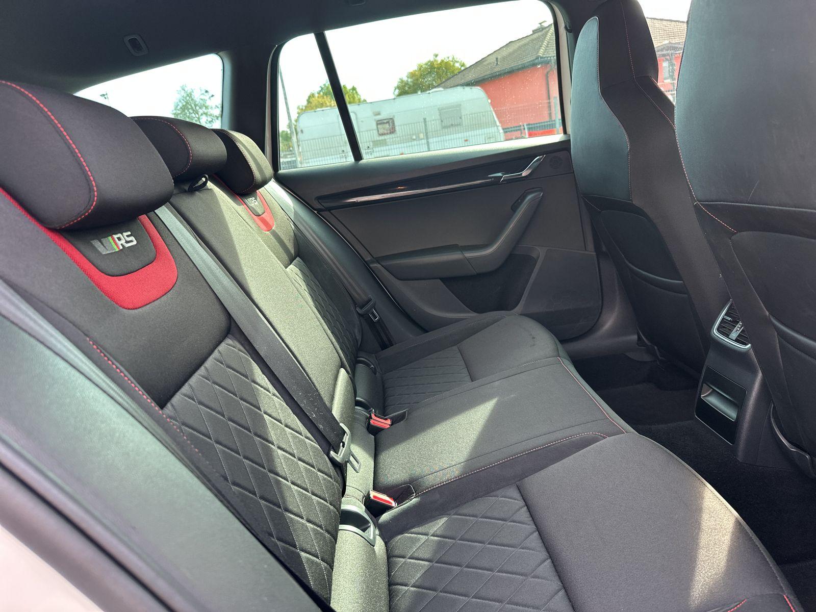 Skoda Octavia Combi 2.0 TSI RS 245 AHK|Navi|ACC