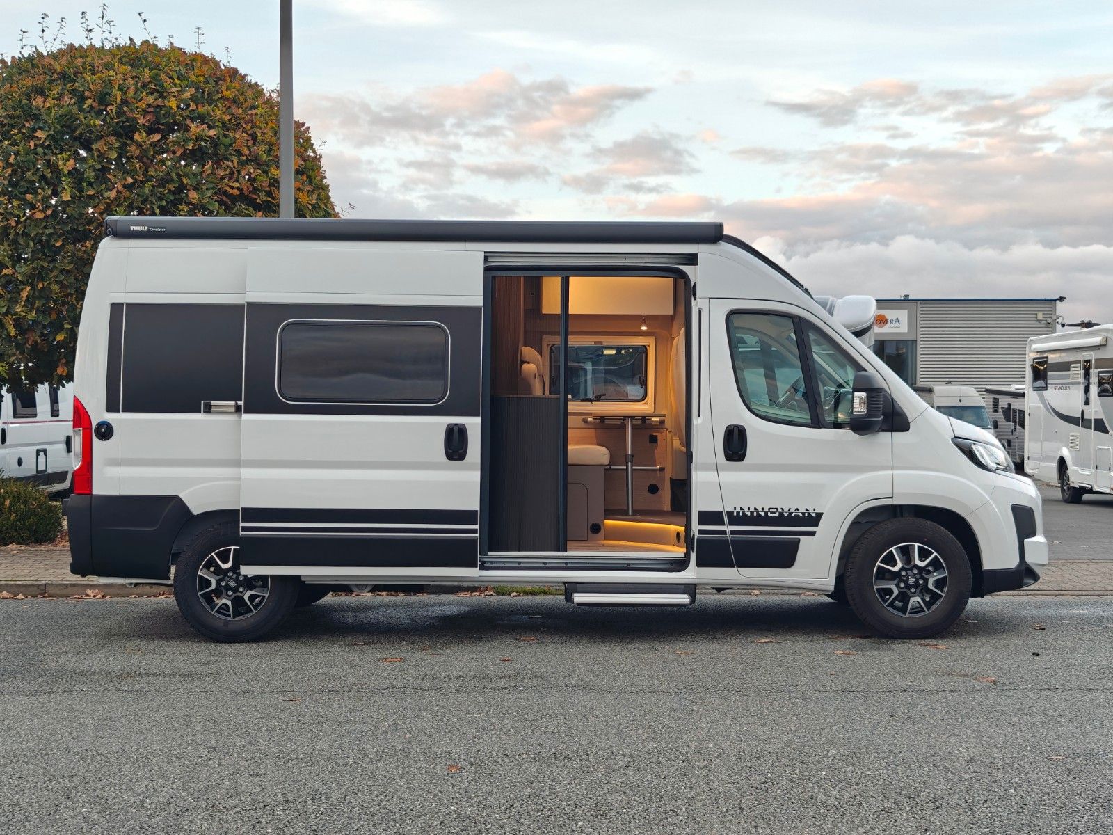 Fahrzeugabbildung LMC Innovan 600 - 603 70 Jahre Modell - SALE! -