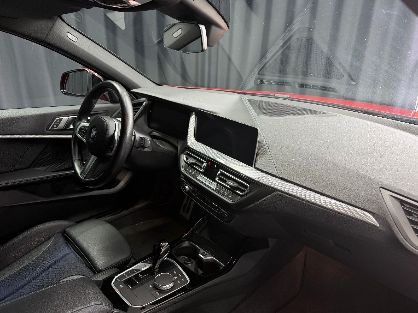 Fahrzeugabbildung BMW 118 d M Sport|HIFI|RF-CAM|DIG-TACHO|NAVI