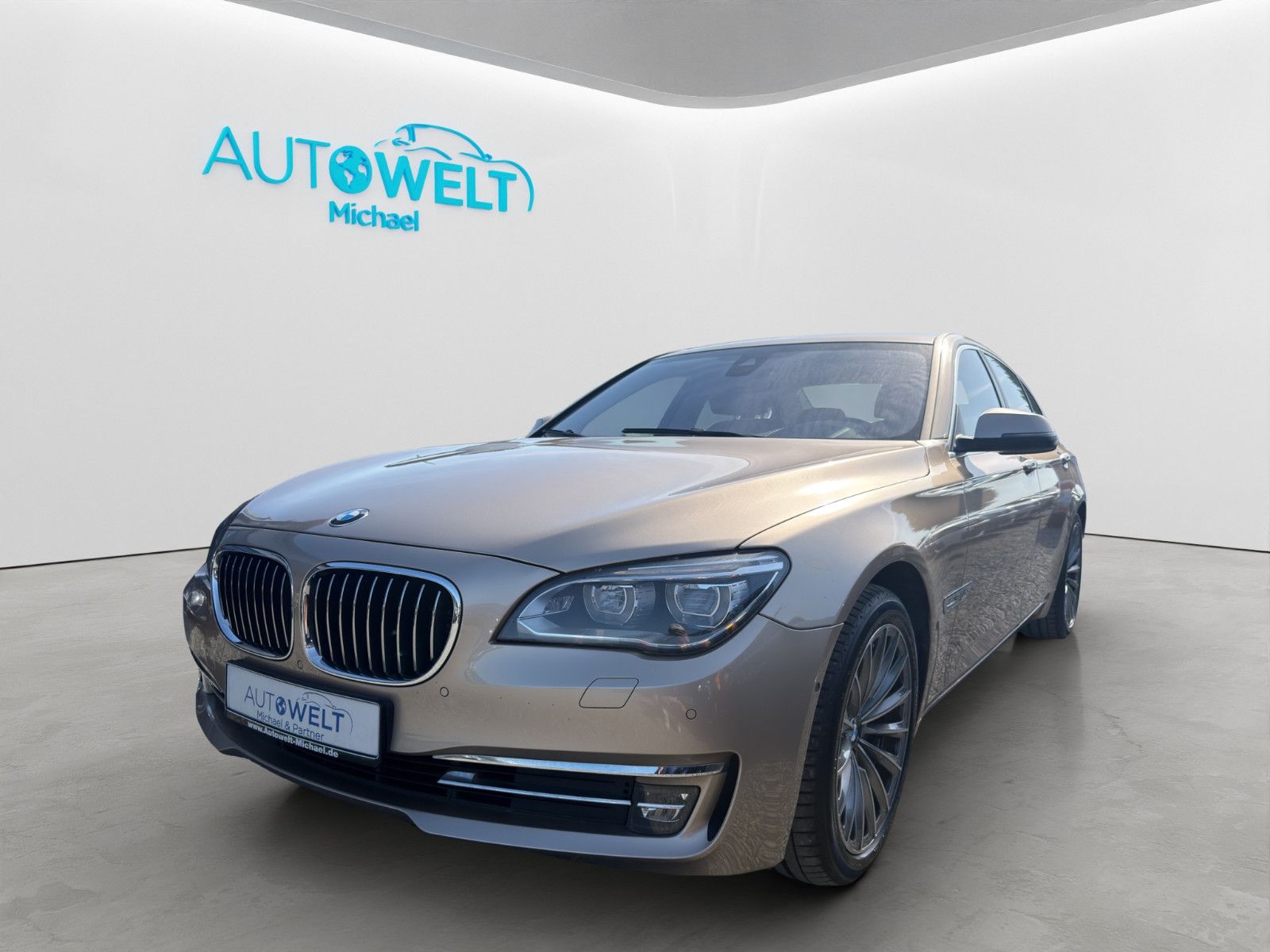BMW BMW 750i xDrive 449PS lück.Scheckheft KAM ACC NAV